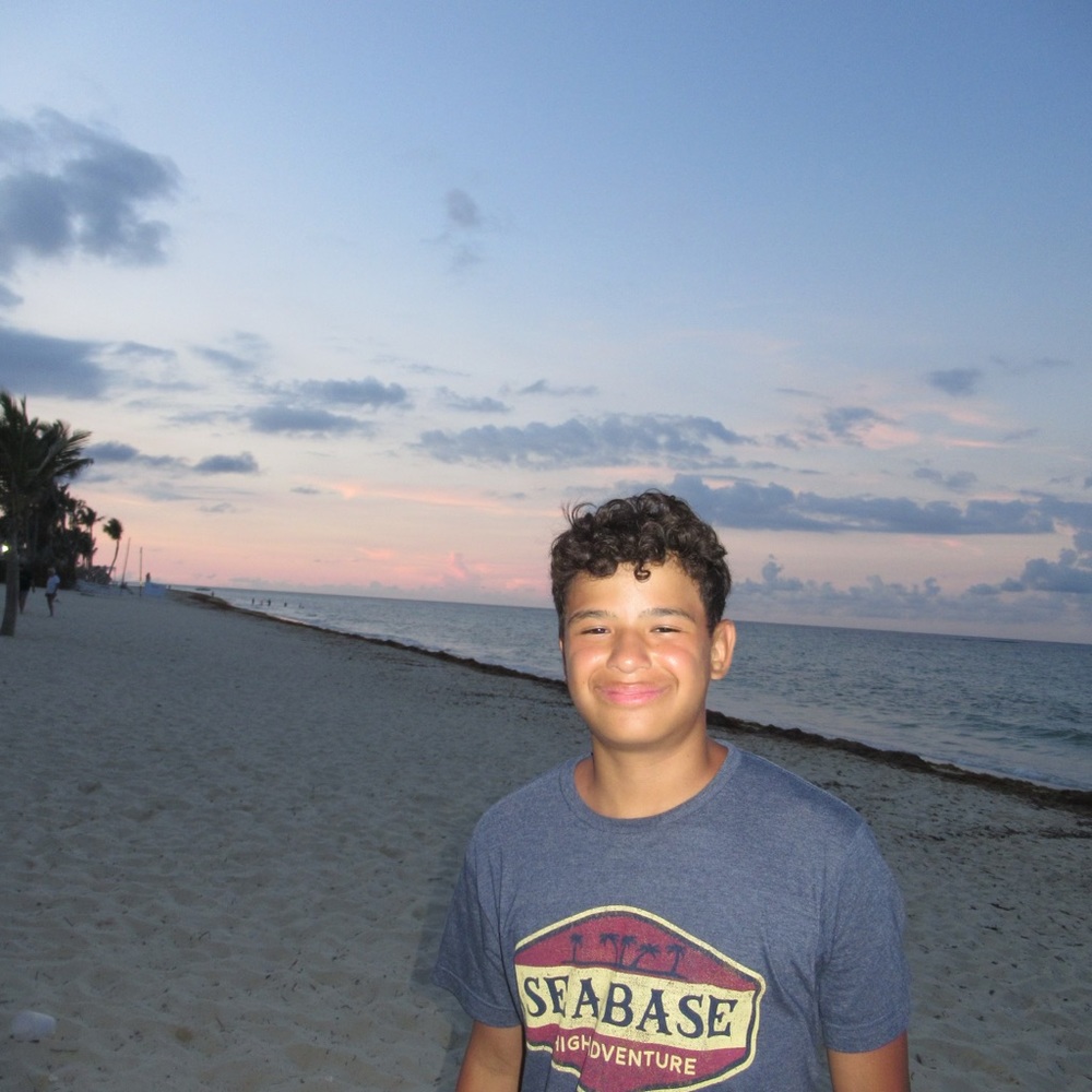 Meet your Posher, Victor